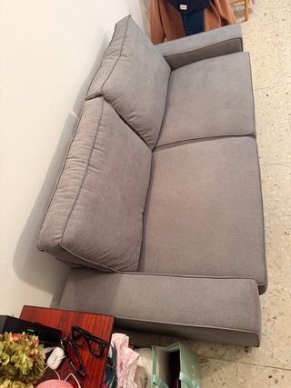 Sofá 2 plazas gris tela