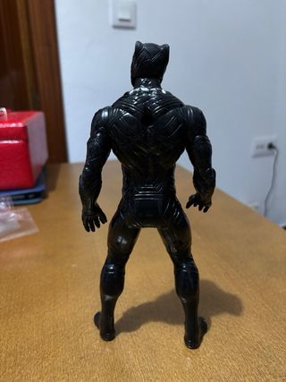 Figura Black Panther Marvel Hasbro 30cm