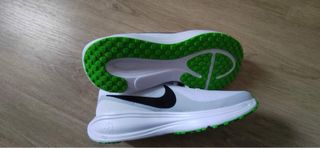 Zapatillas Nike Blancas y Verdes