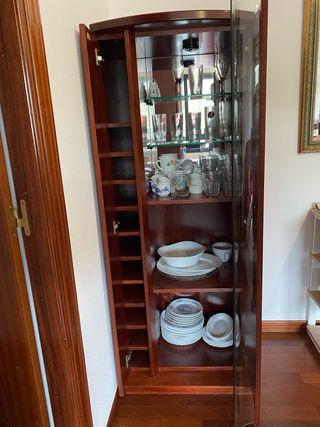 Mueble Vitrina bar botellero de madera y cristal