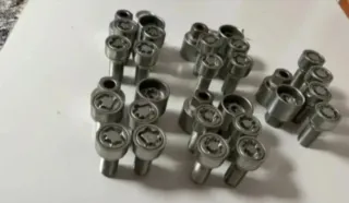 Se vende tornillos antirrobo VW GOLF MK7 AUDI SEAT