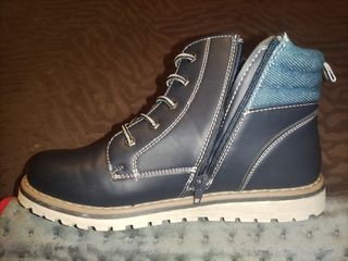 Botas niño talla 37