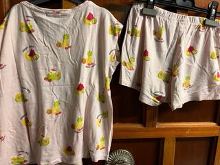 Pijama Zara frutas rosa