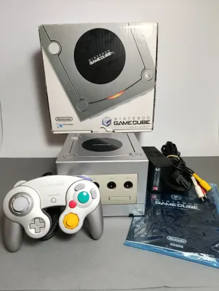 Nintendo GameCube Silver DOL-001 Giapponese boxata