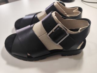 Sandalias Clarks de Piel - Talla 37 - Nuevas