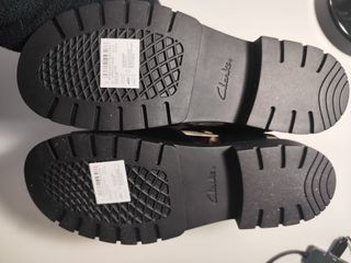 Sandalias Clarks de Piel - Talla 37 - Nuevas