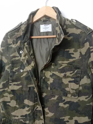 Chaqueta militar Okeysi Talla L