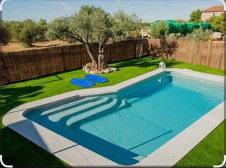 Piscinas de construcción o de poliester