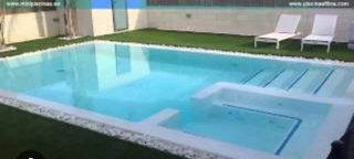 Piscinas de construcción o de poliester