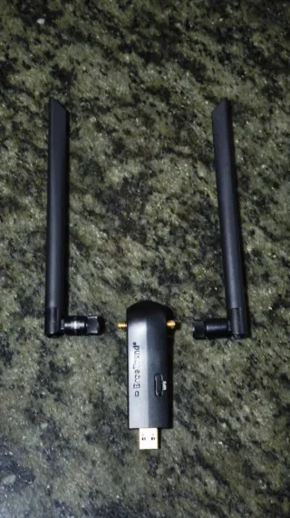 Adaptador WiFi USB BrosTrend AC1200 Dual Band