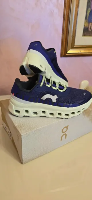 Scarpe ON Running Cloumonster