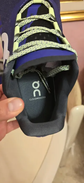 Scarpe ON Running Cloumonster