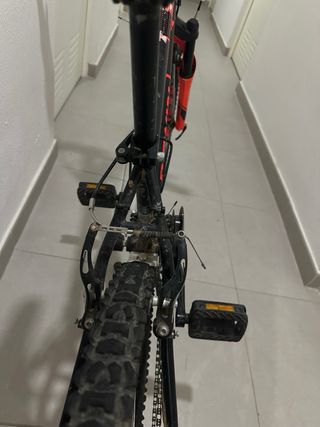 Bicicleta Btwin Negra y Naranja