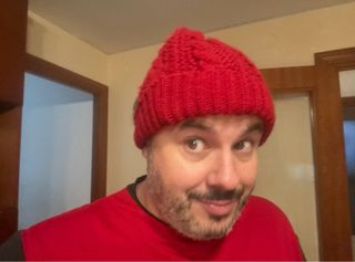 Gorro lana unisex rojo trenzado