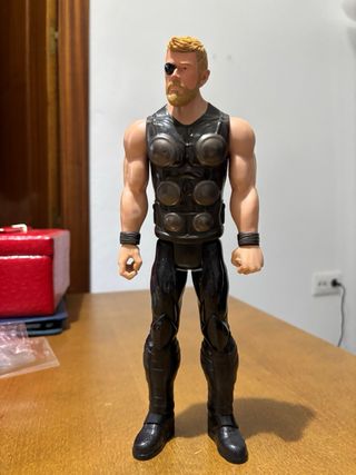 Figura Thor Marvel Hasbro 30 cm