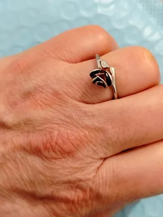 Anillo Rosa Roja Ajustable