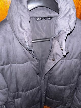Cazadora Zara gris acolchada