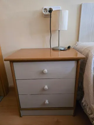 Mesitas de noche madera y blanco