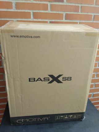 Subwoofer Emotiva Negro