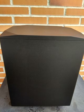 Subwoofer Emotiva Negro