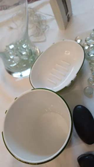 Lote baño: piedras, vasos y adornos