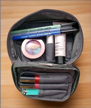 Neceser gris plateado maquillaje Margaret Astor