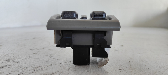 MANDO ELEVALUNAS DELANTERO IZQUIERDO CHRYSLER PT