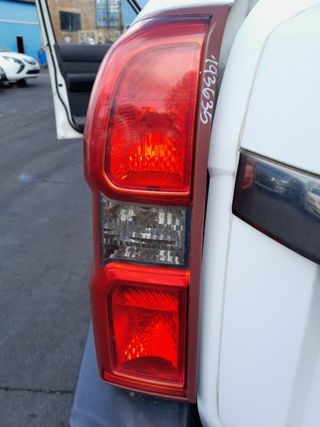 Nissan 1149905 piloto trasero izquierdo patrol gr