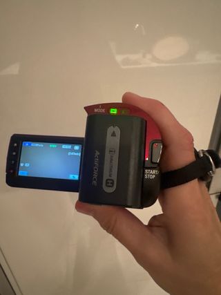 Videocámara Sony Handycam HDR-CX105 Roja