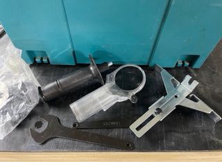 Makita RT0700CX2J con extras