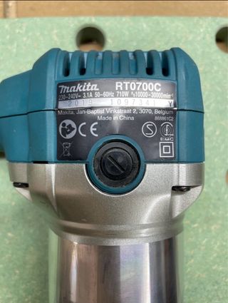 Makita RT0700CX2J con extras