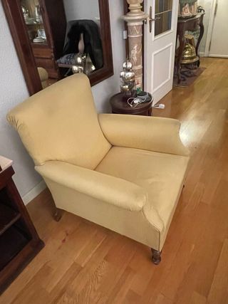 Butaca amarilla de tela