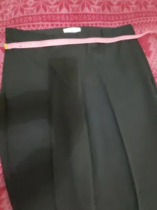 Pantalón negro de pinzas