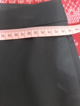 Pantalón negro de pinzas