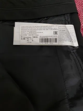 Pantalón negro de pinzas