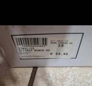 Stivali neri sopra al ginocchio con zip laterale