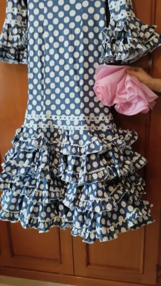Traje Flamenca Lunares Azul y Blanco