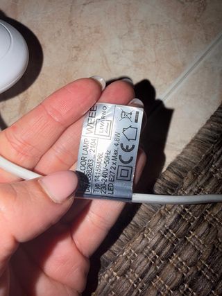 Lámpara de pie moderna blanca