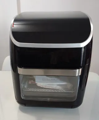 Freidora de aire con accesorios