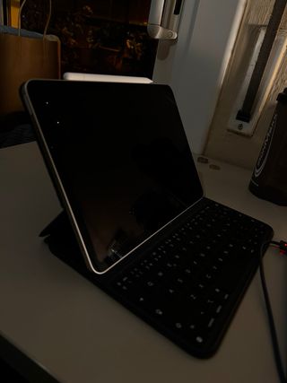 iPad Air 11” 128GB + Apple Pencil + Teclado