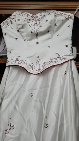 Vestido de Novia Palabra de Honor Bordado