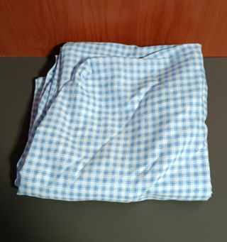 Sábana bajera 90cm cuadros azul y blanco