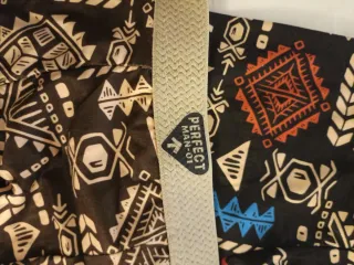 Calzoncillos nuevos con estampado tribal