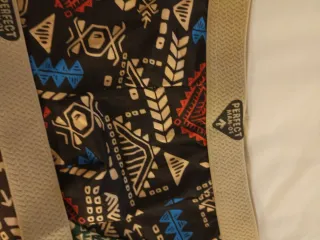 Calzoncillos nuevos con estampado tribal