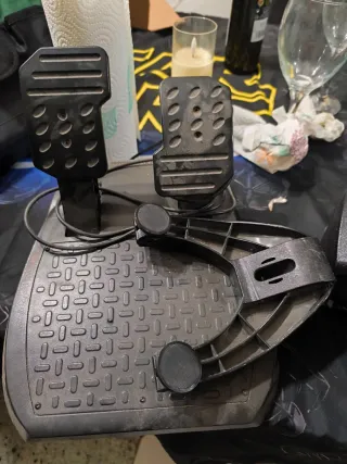 Volante Thrustmaster PS4