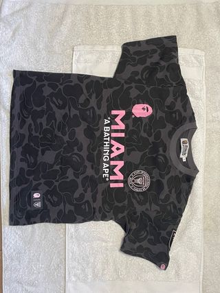 Camiseta Inter Miami x BAPE Negra y Rosa