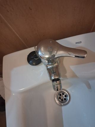 Sanitarios: Lavabo, Bidé y Taza WC