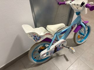 Bicicleta Frozen 14 pulgadas. con asiento y cesta