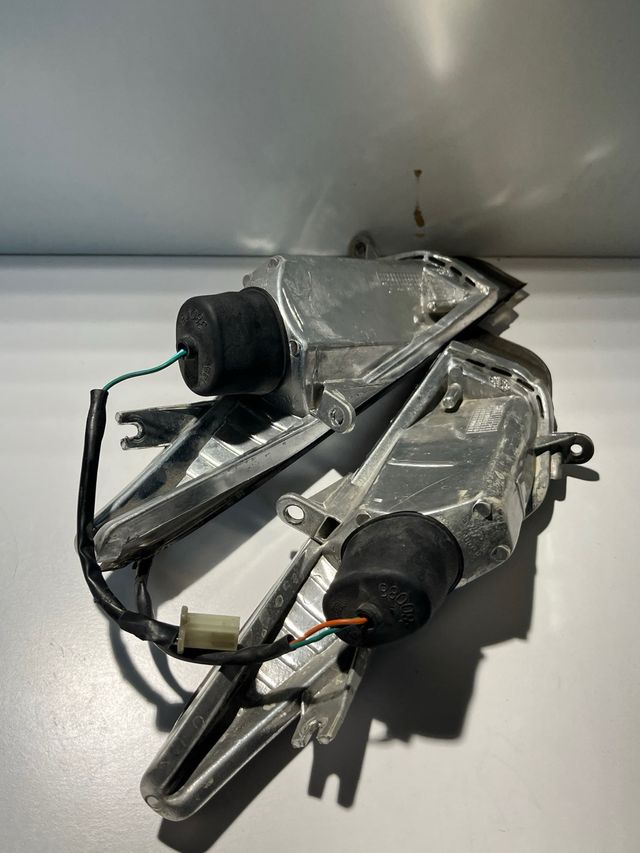 FARO DELANTERO E INTERMITENTES HONDA DYLAN 125/150