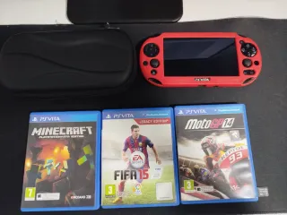 PS Vita Rossa + 3 Giochi + Custodia + Scheda 8GB